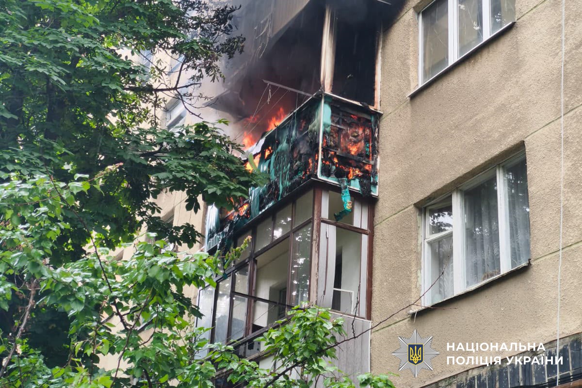 Російські дрони атакують Донеччину: одна людина загинула, серед поранених є діти