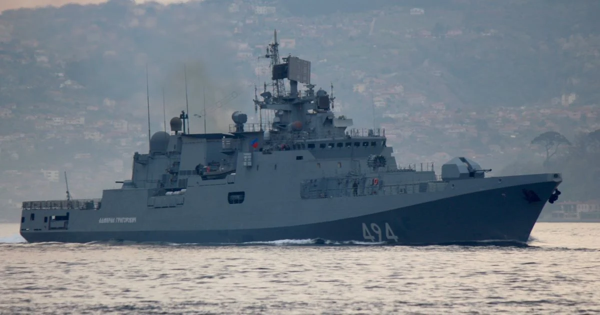 Російський фрегат відкрив попереджувальний вогонь біля британської яхти в Ла-Манші 