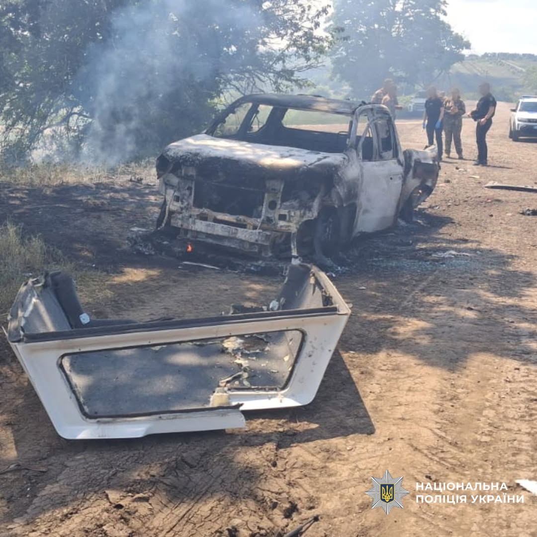 Російський дрон атакував поліцейську автівку на Харківщині: загинув вибухотехнік