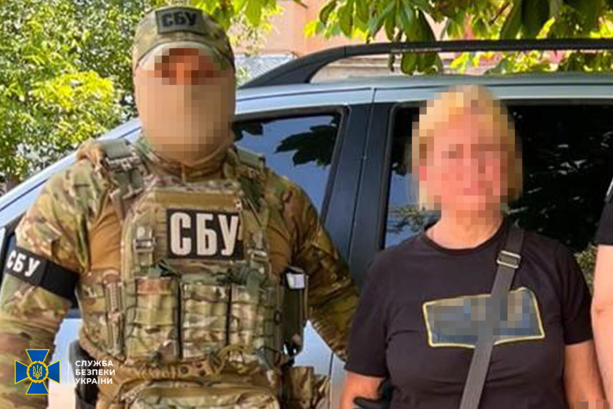 У Херсоні затримали безробітну, яка під час окупації агітувала за участь у фейковому «референдумі»