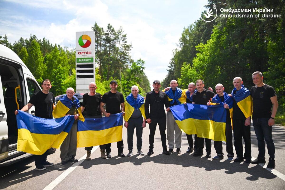 З російського полону вдалося повернути сімох цивільних українців