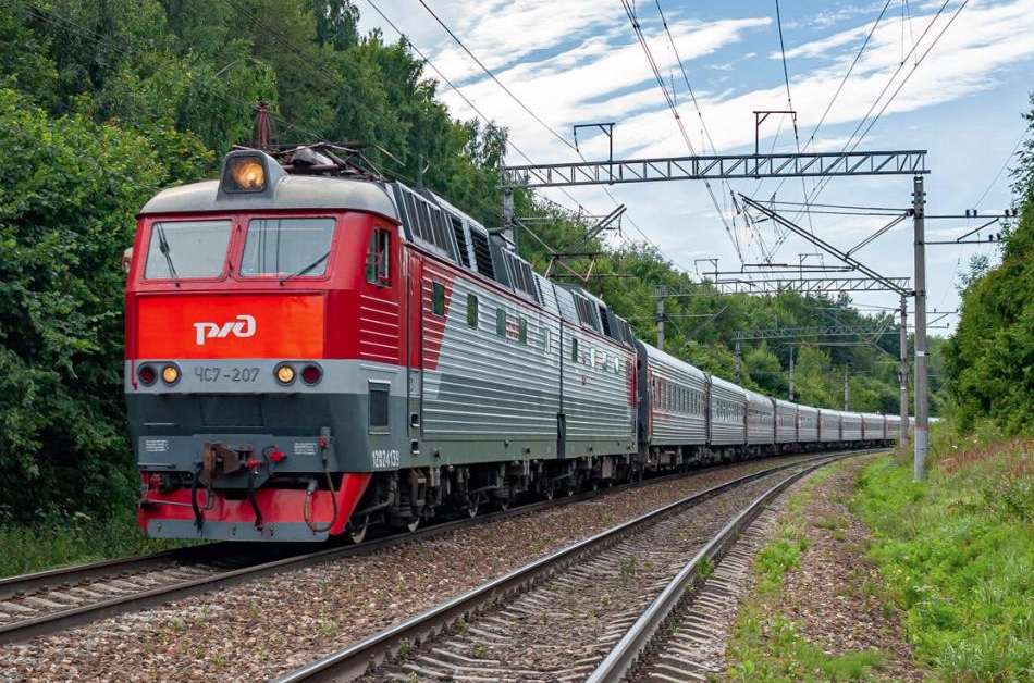 В окупованому Криму призупинено рух пасажирських потягів