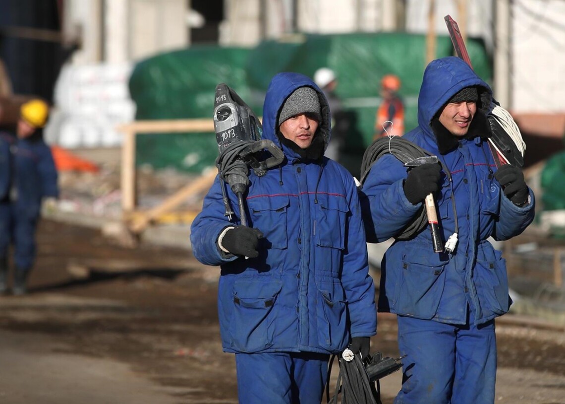Опитування показало, чи планують українські компанії наймати на роботу мігрантів