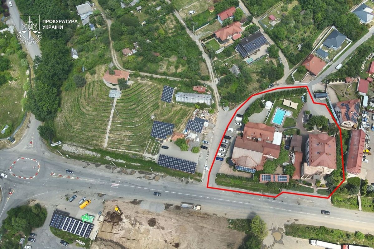 Недостовірне декларування майна на 78 млн грн: депутату Ужгородської міської ради повідомлено про підозру