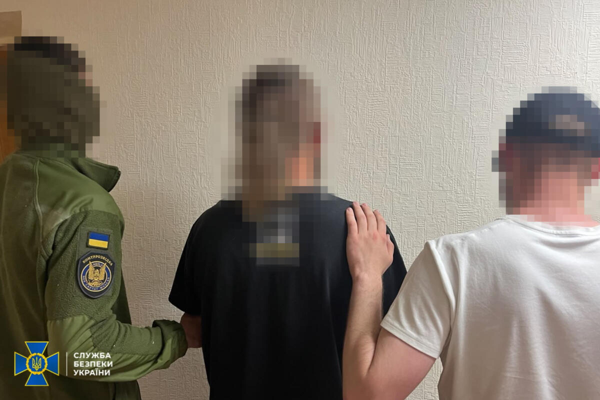 Чоловіка, який влаштував вибух у поштовому терміналі в Києві, затримали правоохоронці: подробиці
