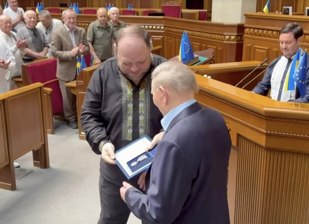 Кучму відзначили нагородою ВР імені Вячеслава Чорновола