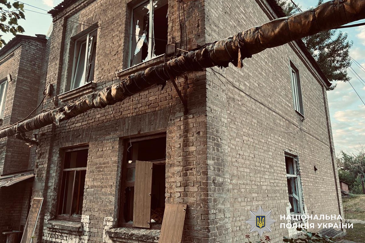 Вночі ворог вдарив по Слов’янську та Краматорську, за минулу добу на Донеччині є загиблі та поранені