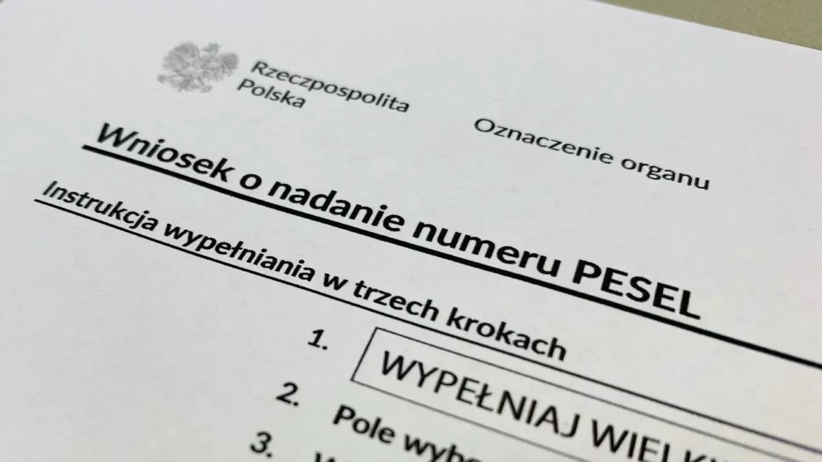 Деяким українцям у Польщі можуть скасувати тимчасовий захист: що відомо