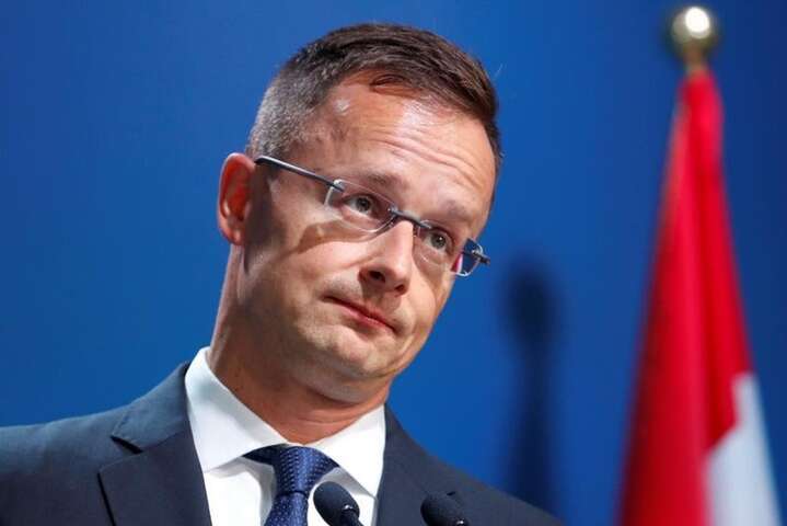 Угорщина розслідує можливі зв’язки колишнього глави МЗС Петера Сіярто з Росією 
