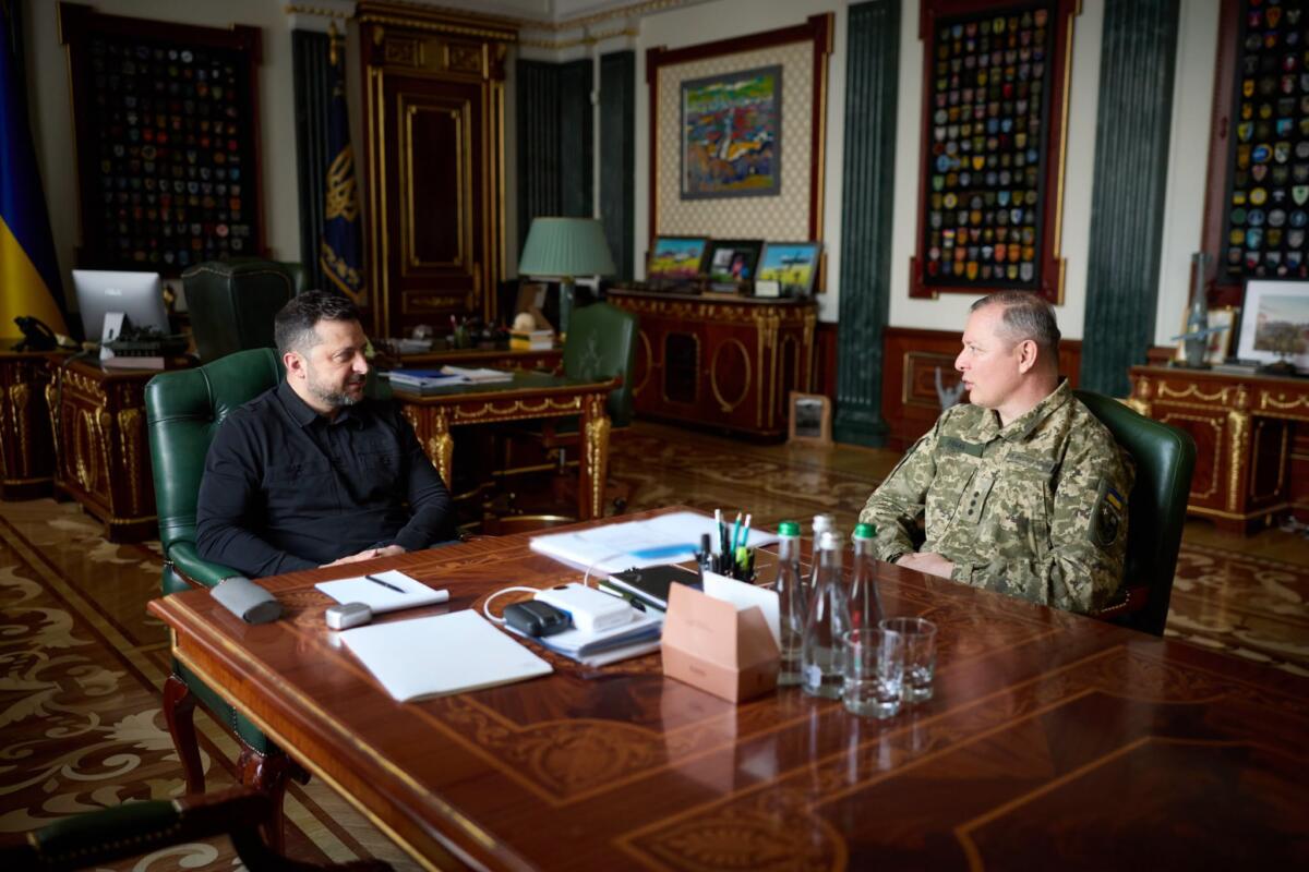 В Офісі Президента відбулася зустріч глави держави з відомим колишнім нардепом, який нині є командиром 432-го окремого полку безпілотних систем
