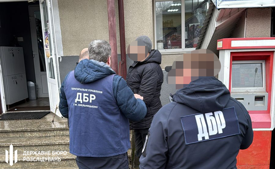 Обіцяв за гроші знімати чоловіків з розшуку: на Буковині судитимуть посадовця ТЦК